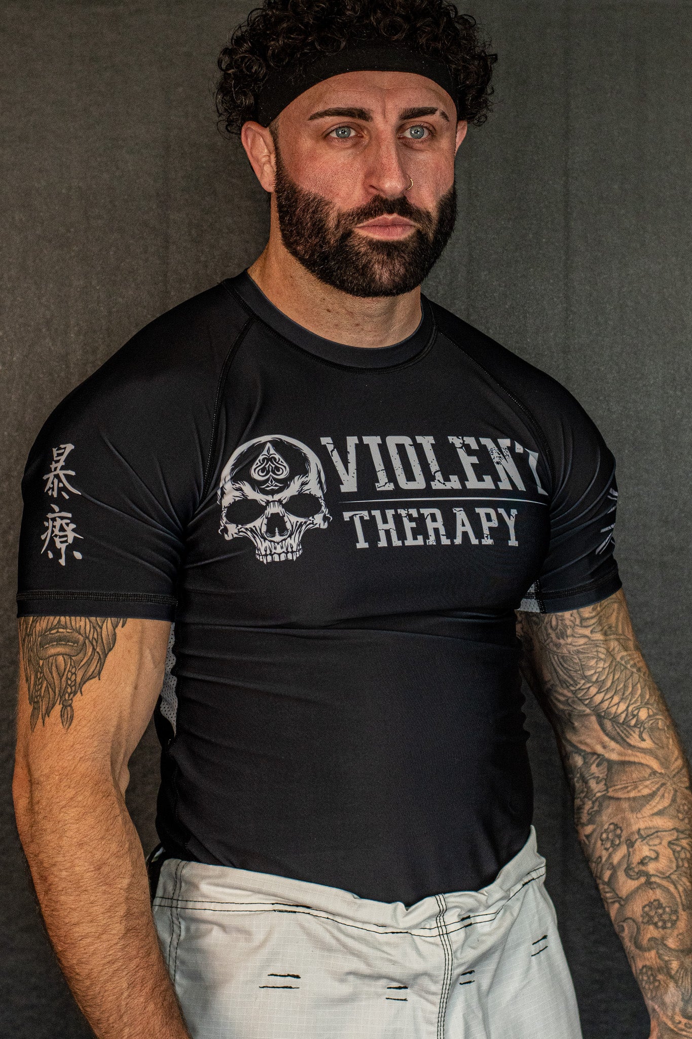 Essentials - White Rash Guard