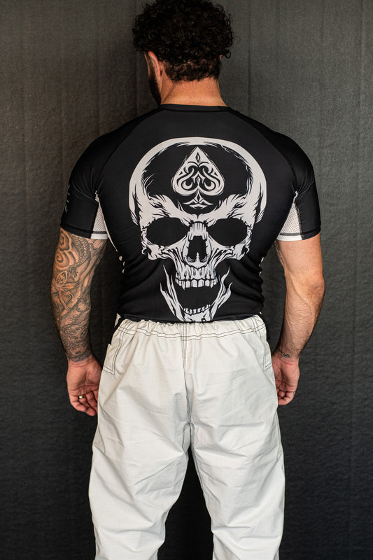 Essentials - White Rash Guard