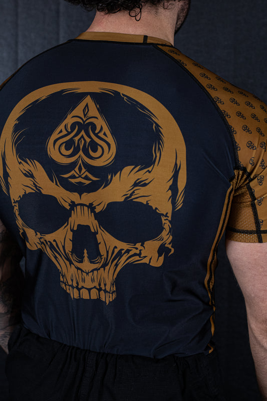 Essentials - Coyote Brown Rash Guard