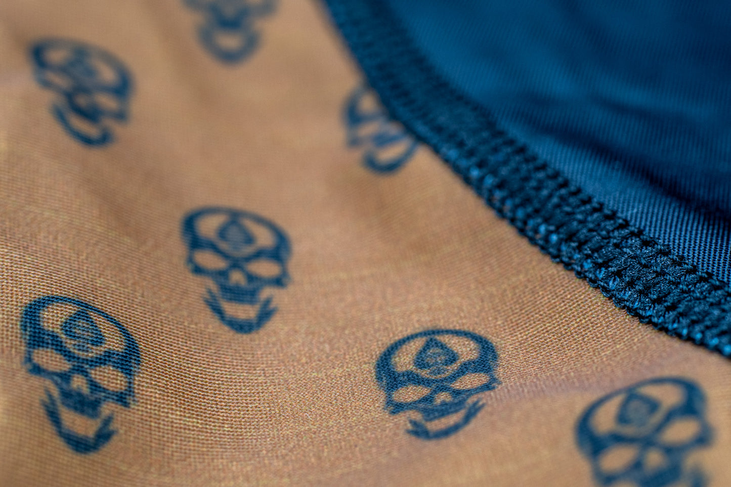 Essentials - Coyote Brown Rash Guard