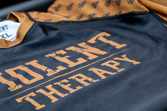 Essentials - Coyote Brown Rash Guard