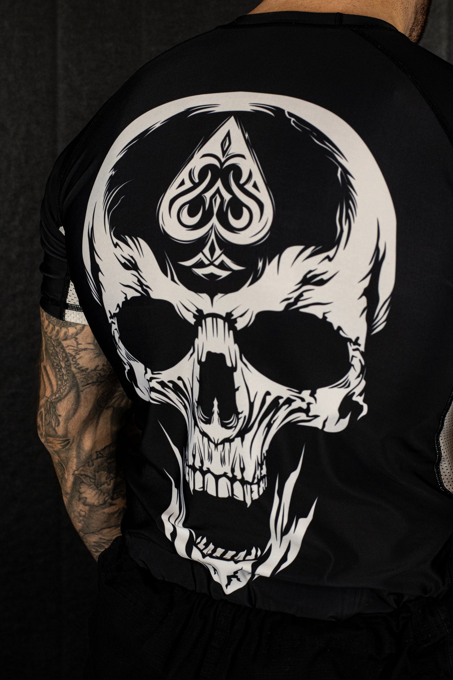 Essentials - White Rash Guard