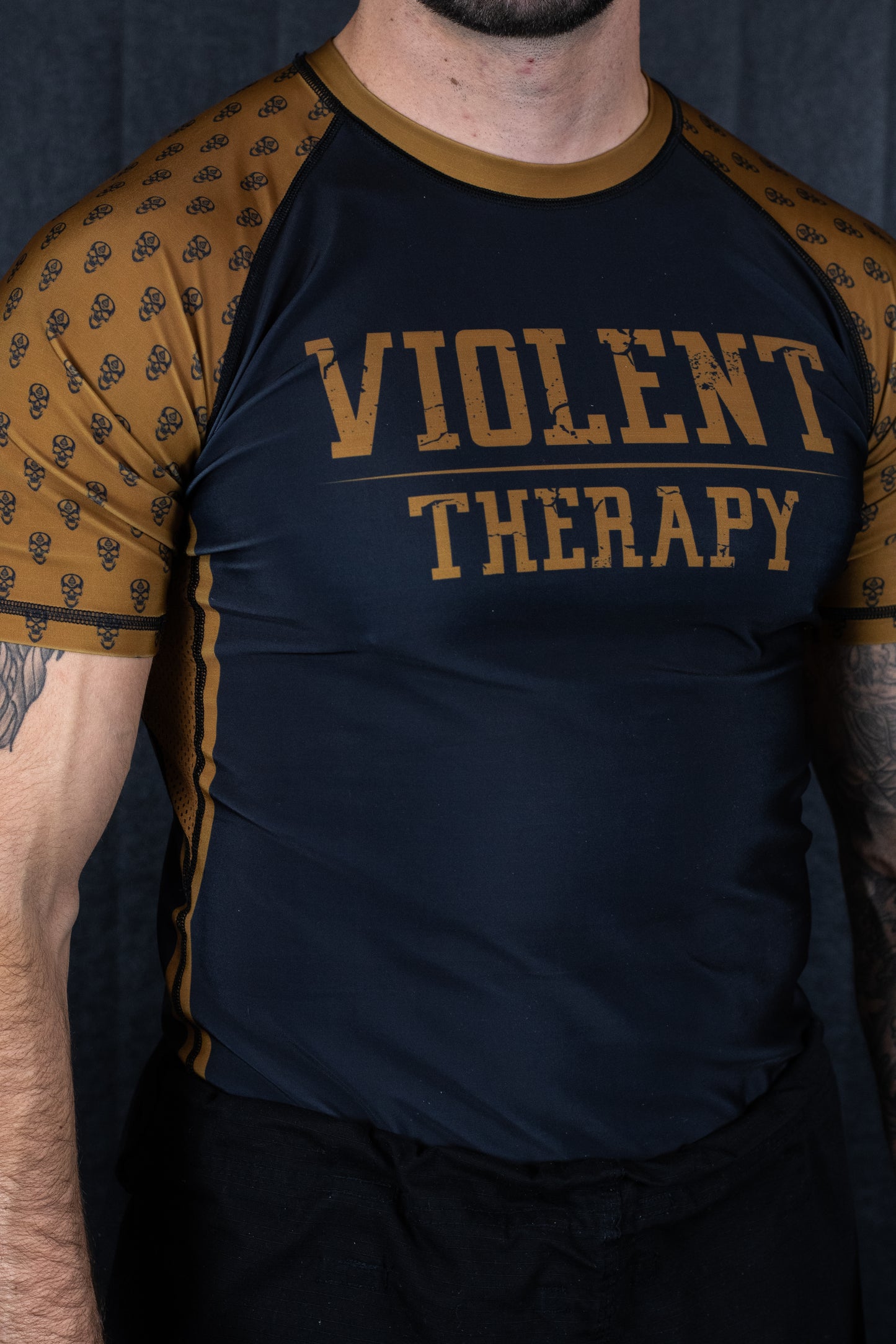 Essentials - Coyote Brown Rash Guard