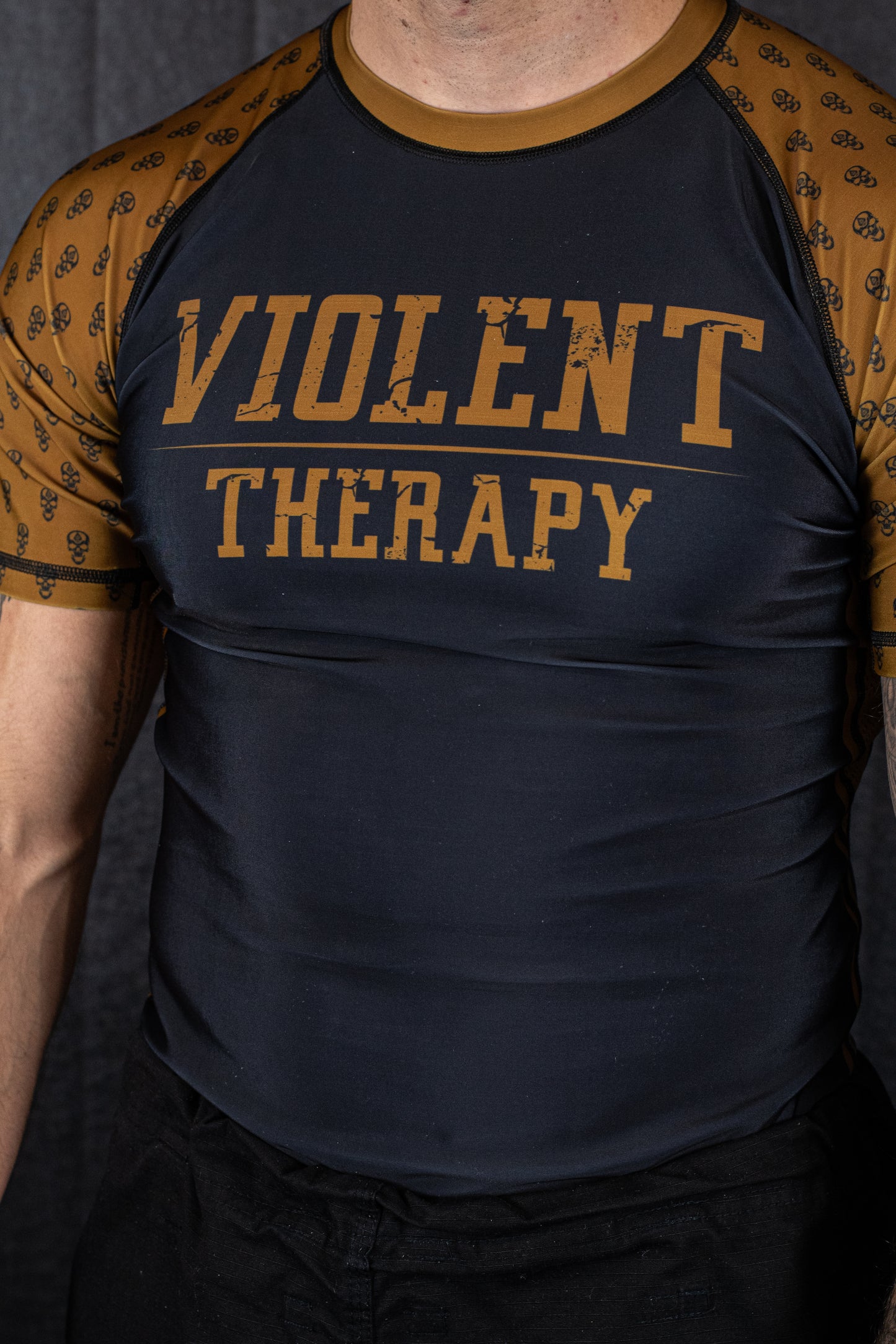 Essentials - Coyote Brown Rash Guard